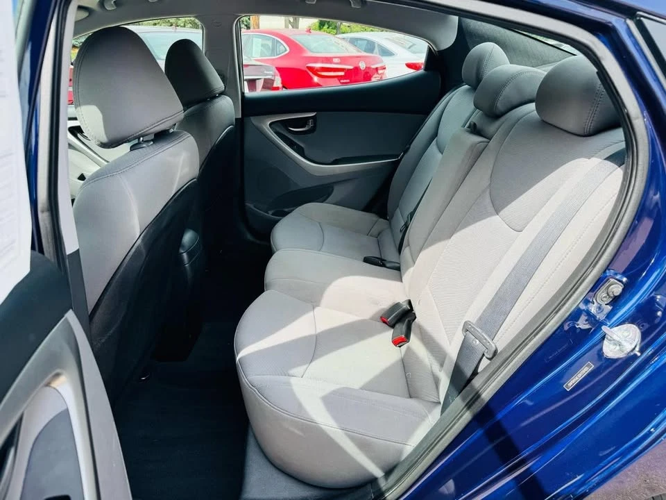 2013 Hyundai Elantra - Image 9 of 13