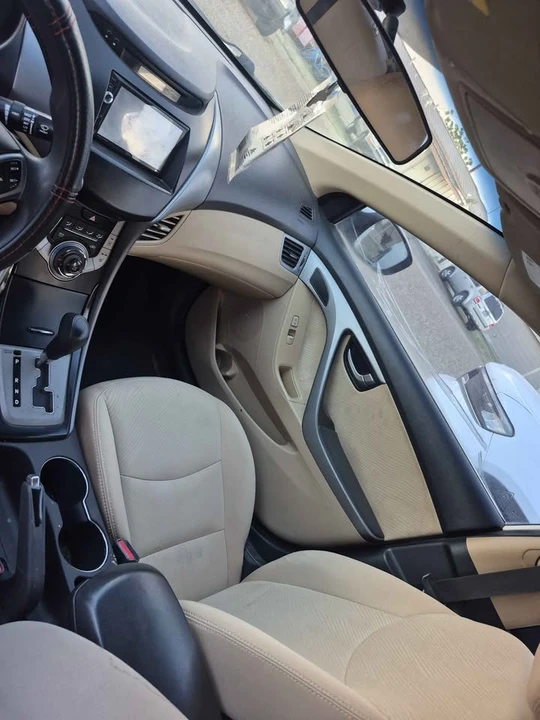2013 Hyundai Elantra - Image 7 of 15