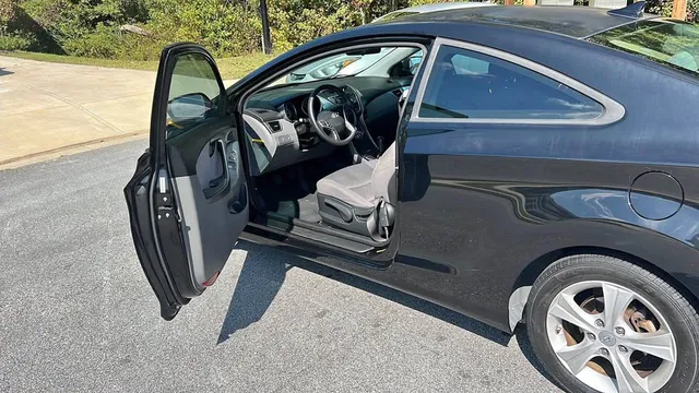 2013 Hyundai Elantra GS Coupe 2D
