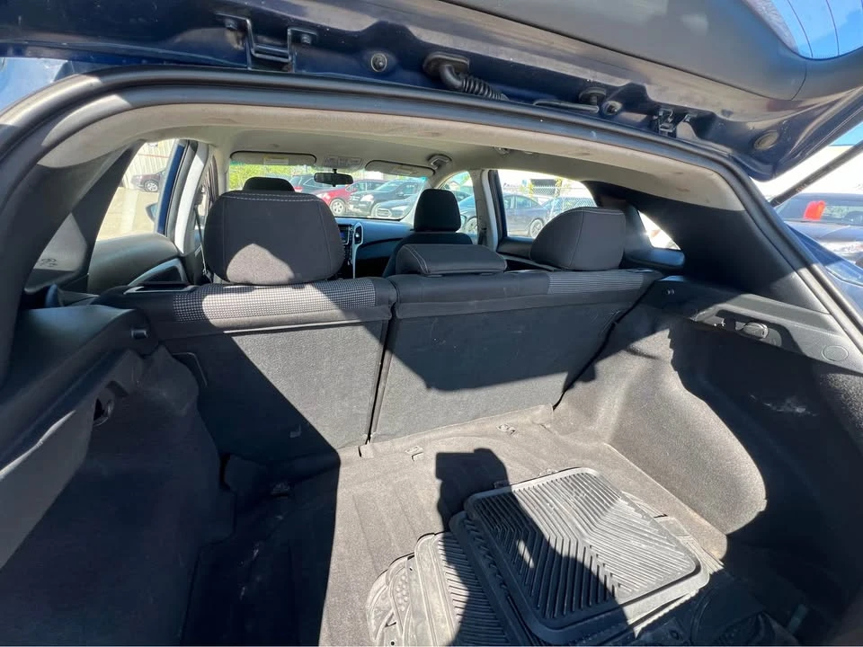 2013 Hyundai Elantra - Image 8 of 11