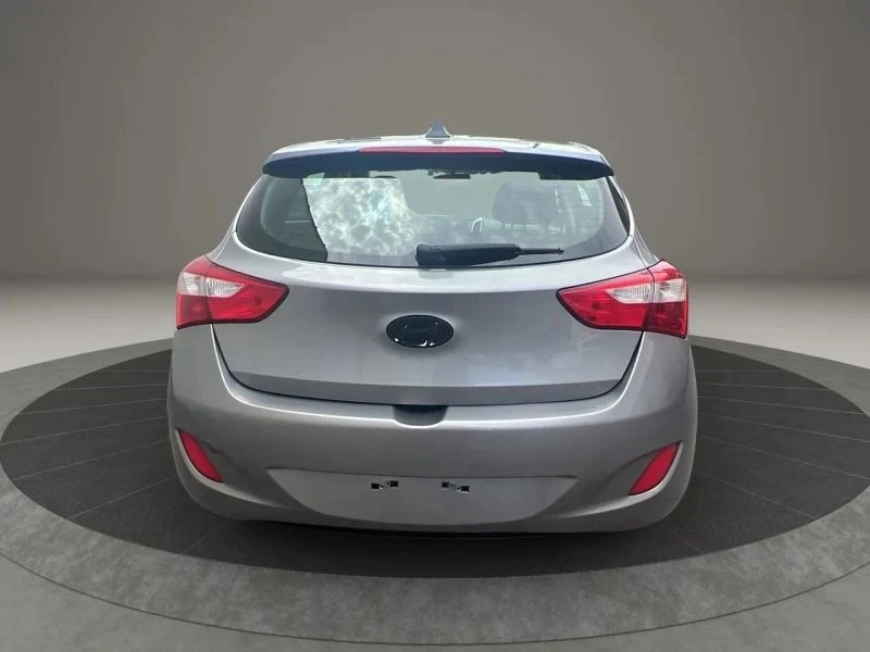 2013 Hyundai Elantra - Image 6 of 12