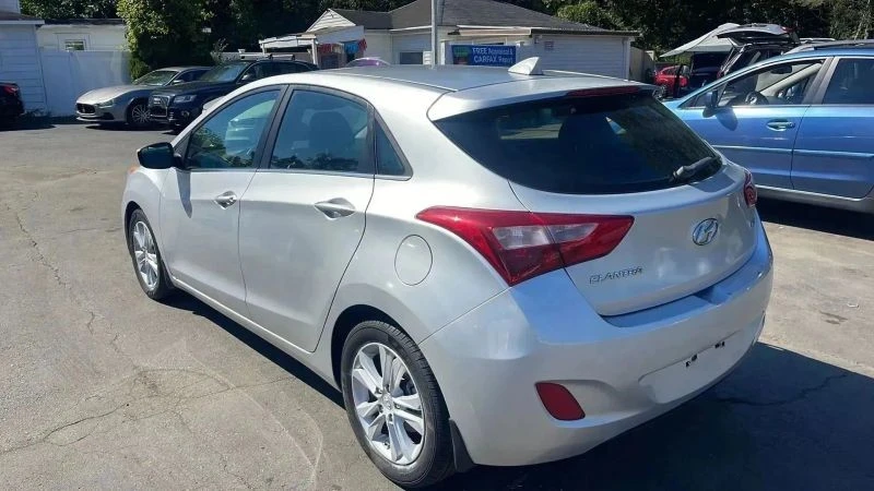 2013 Hyundai Elantra - Image 2 of 12