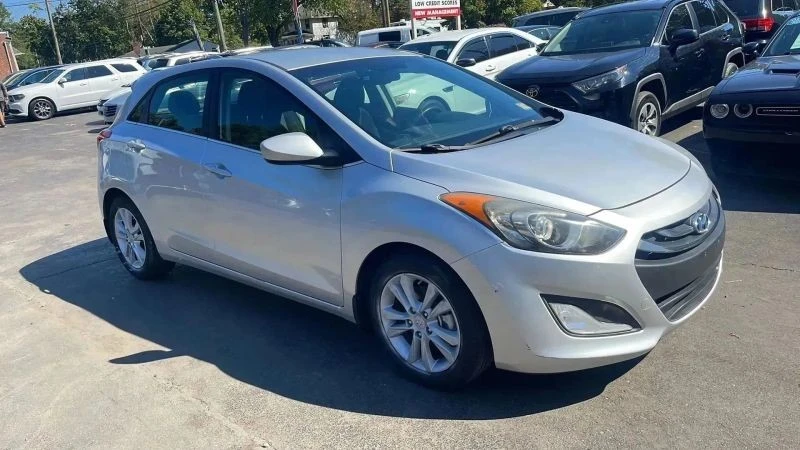 2013 Hyundai Elantra - Image 5 of 12