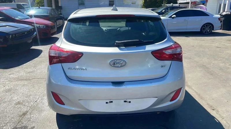 2013 Hyundai Elantra - Image 3 of 12