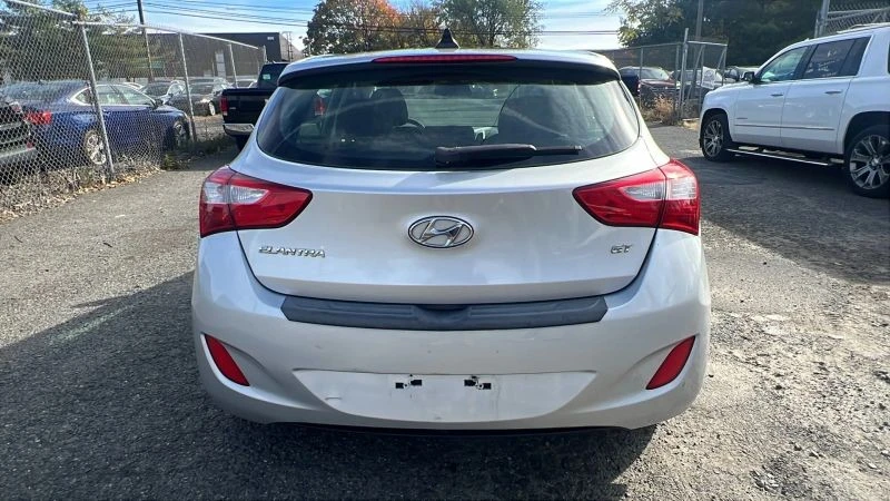 2013 Hyundai Elantra - Image 6 of 12