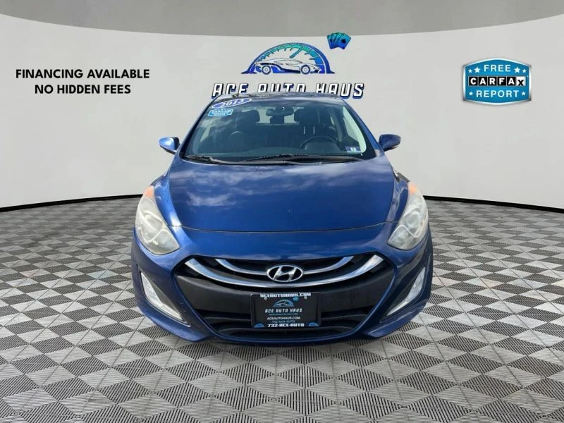 2013 Hyundai Elantra - Image 2 of 12