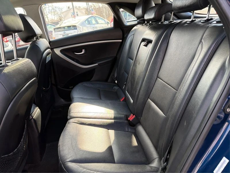 2013 Hyundai Elantra - Image 10 of 12