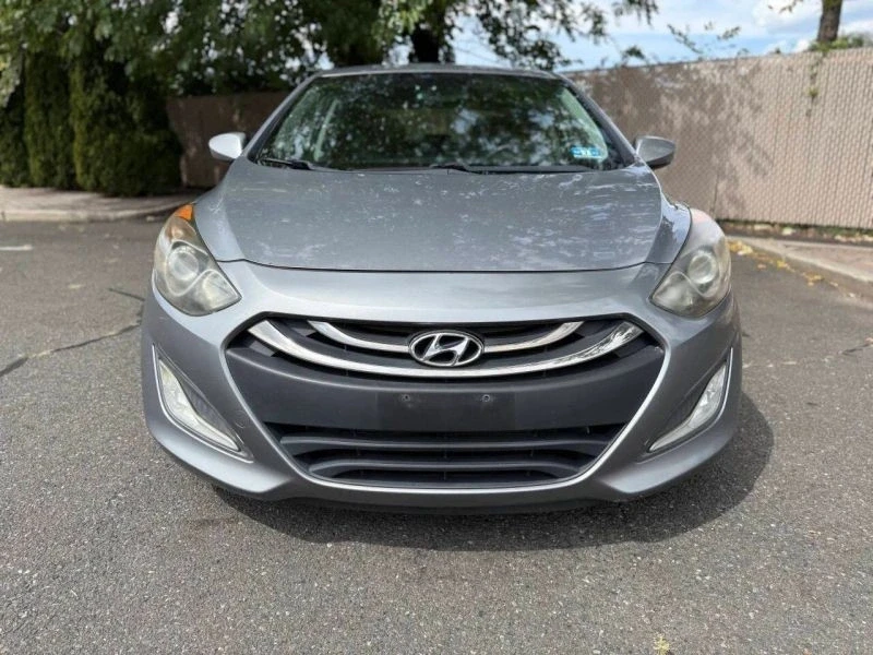 2013 Hyundai Elantra - Image 2 of 12