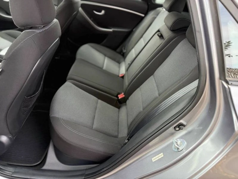 2013 Hyundai Elantra - Image 11 of 12
