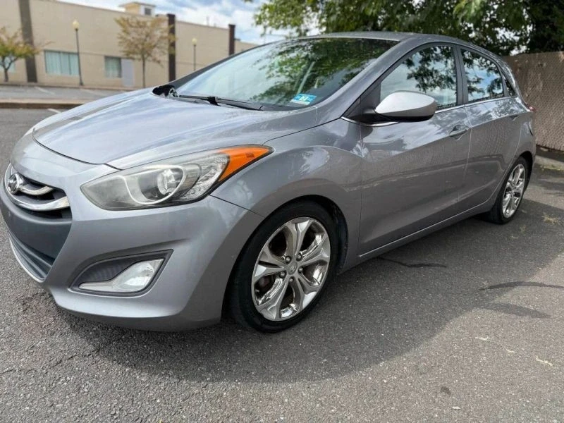 2013 Hyundai Elantra - Image 4 of 12