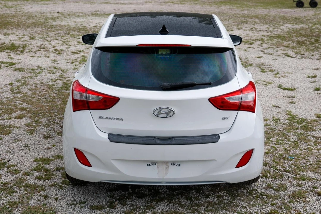 2013 Hyundai Elantra - Image 7 of 21