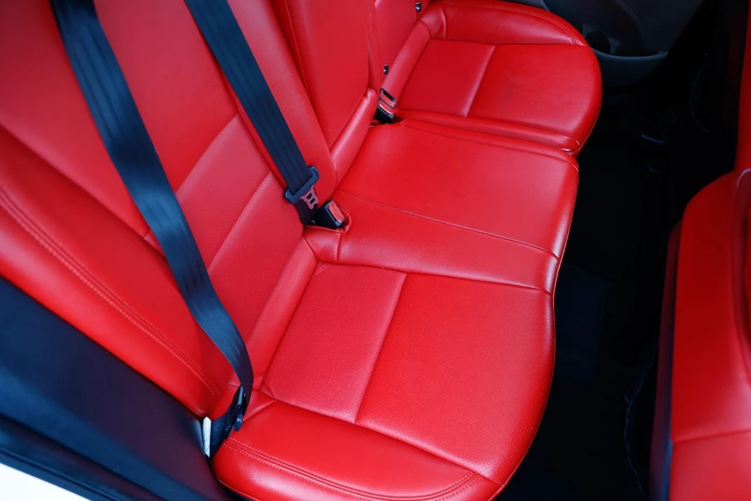 2013 Hyundai Elantra - Image 12 of 21