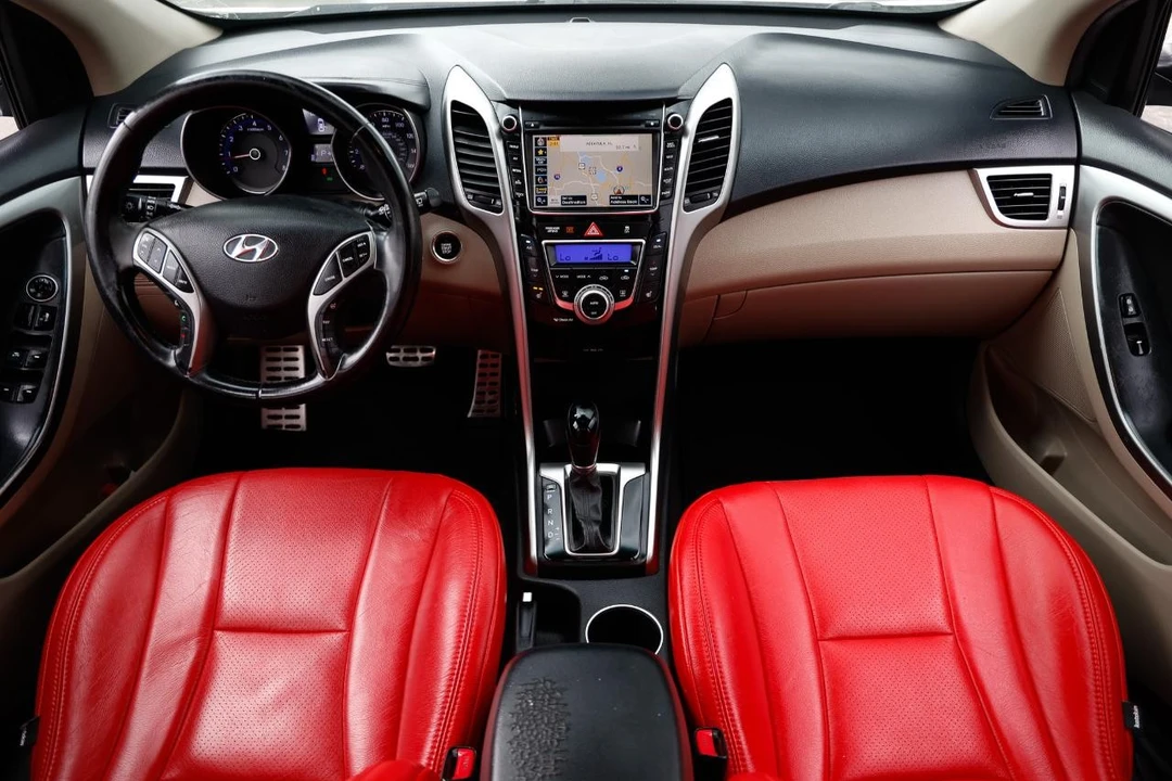 2013 Hyundai Elantra - Image 2 of 21
