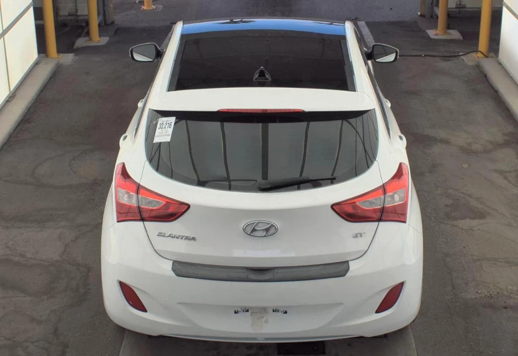 2013 Hyundai Elantra - Image 3 of 12
