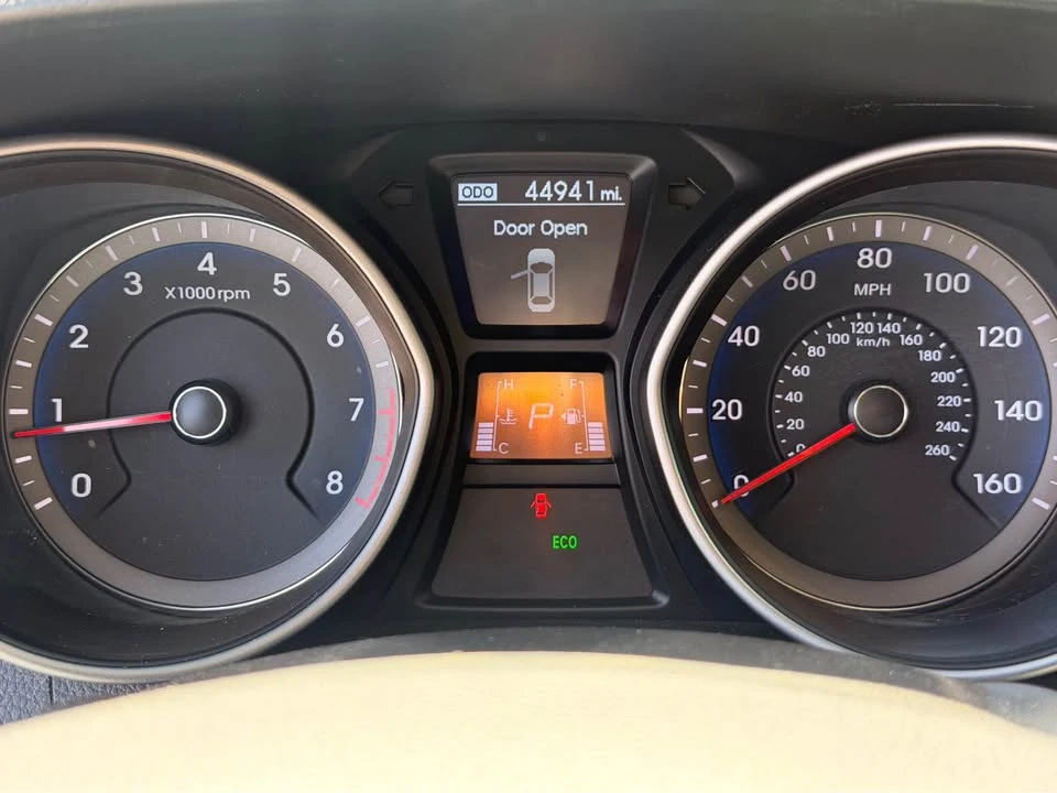 2013 Hyundai Elantra - Image 8 of 9