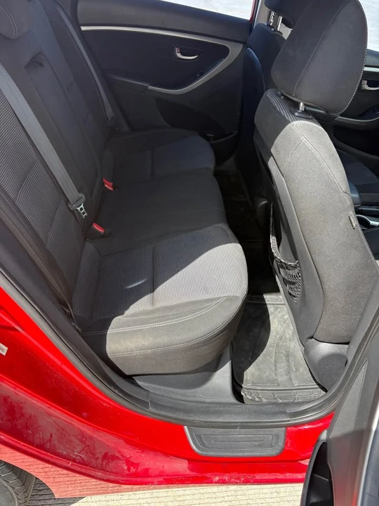 2013 Hyundai Elantra - Image 9 of 10