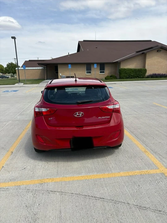 2013 Hyundai Elantra - Image 6 of 10
