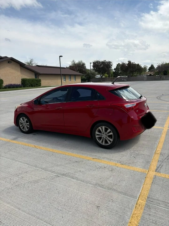 2013 Hyundai Elantra - Image 5 of 10