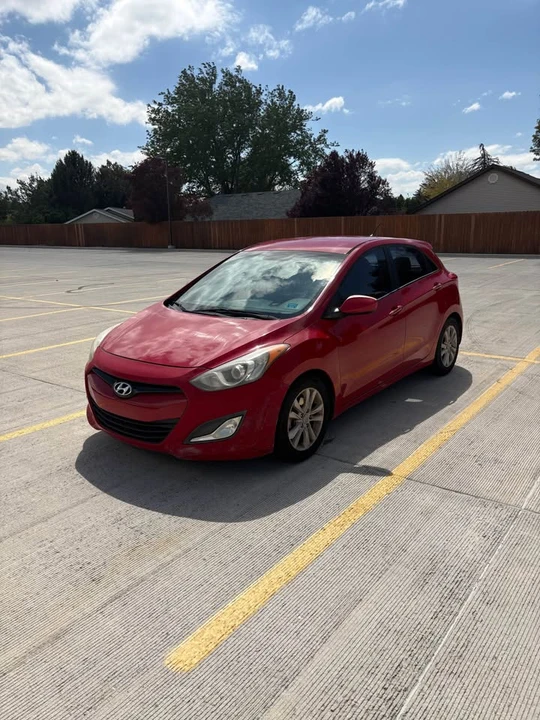 2013 Hyundai Elantra - Image 3 of 10