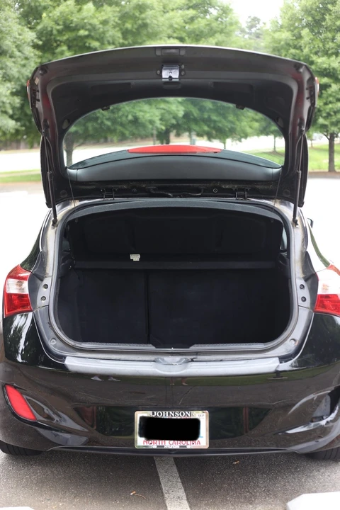 2013 Hyundai Elantra - Image 7 of 20