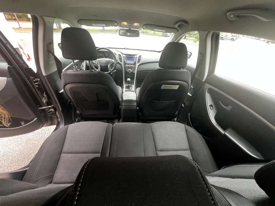2013 Hyundai Elantra - Image 15 of 20