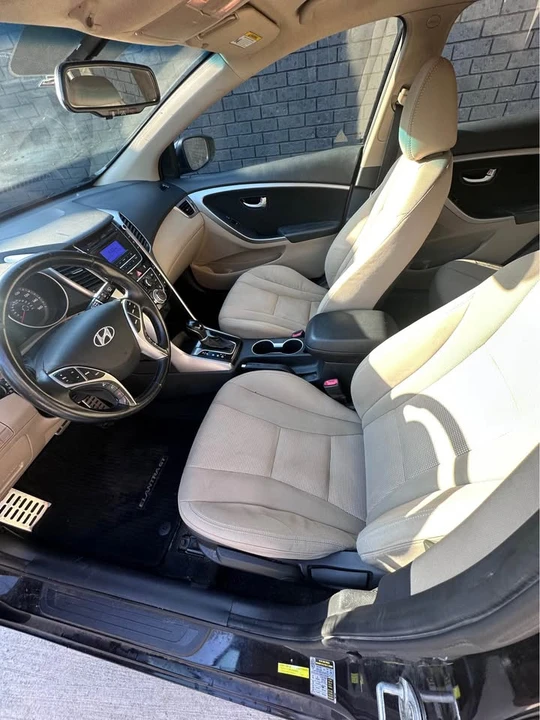 2013 Hyundai Elantra - Image 8 of 16