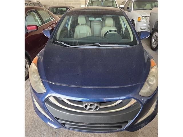 2013 Hyundai Elantra - Image 2 of 11