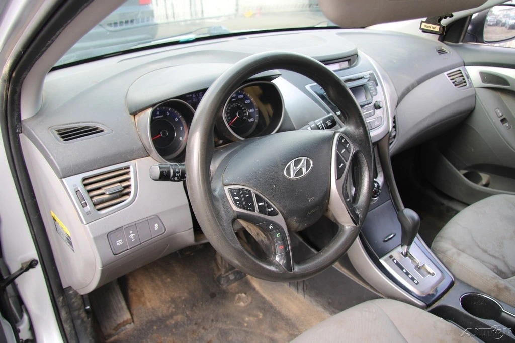 2013 Hyundai Elantra - Image 14 of 21