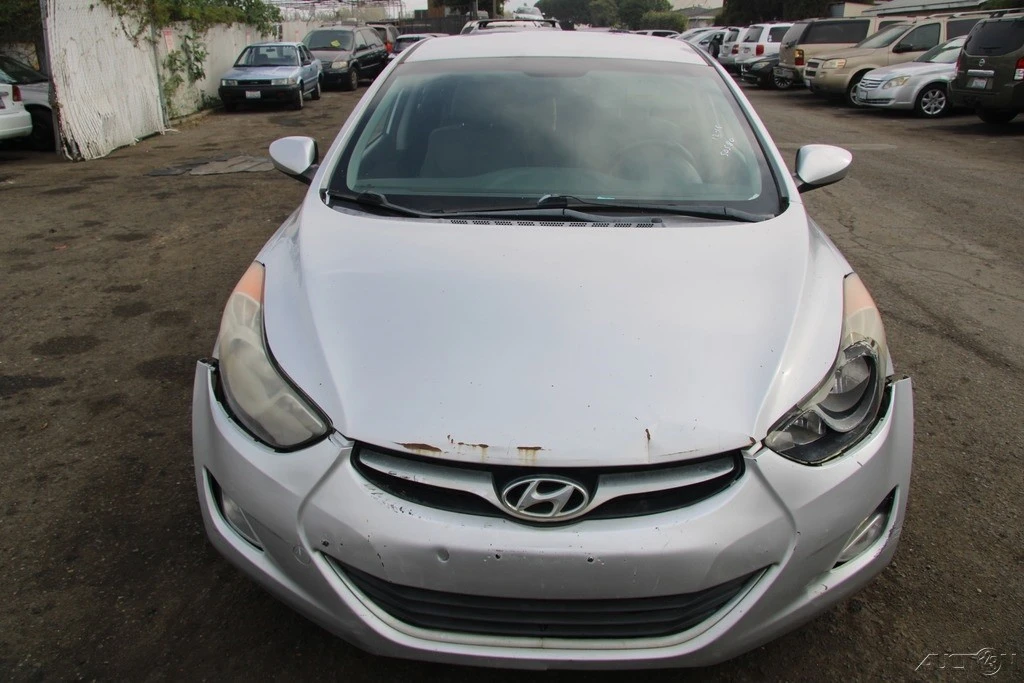2013 Hyundai Elantra - Image 10 of 21
