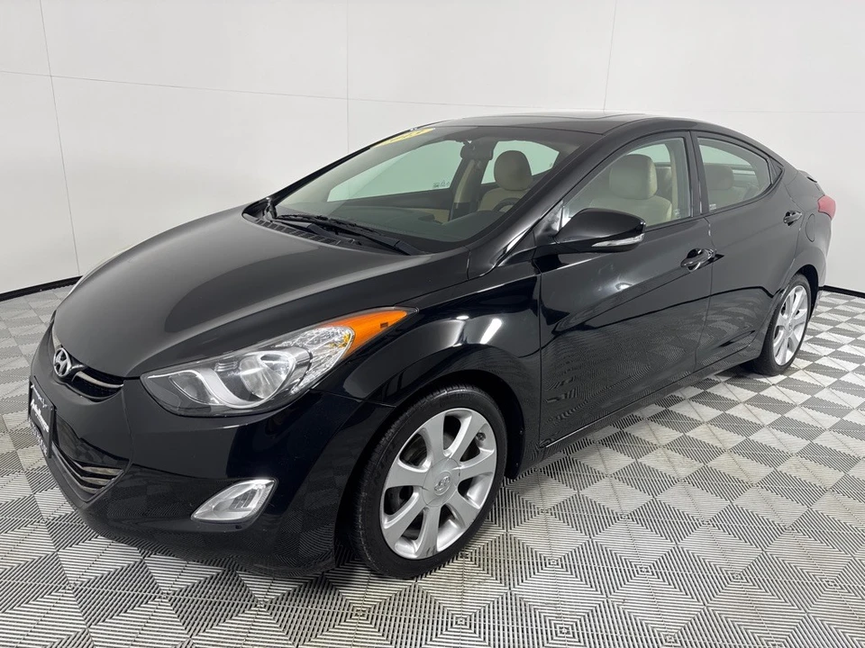 2013 Hyundai Elantra - Image 10 of 12