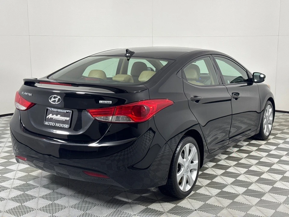 2013 Hyundai Elantra - Image 5 of 12