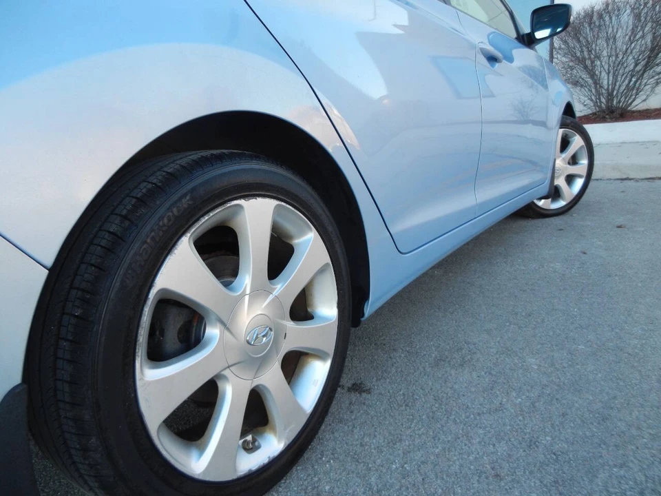 2013 Hyundai Elantra - Image 18 of 21