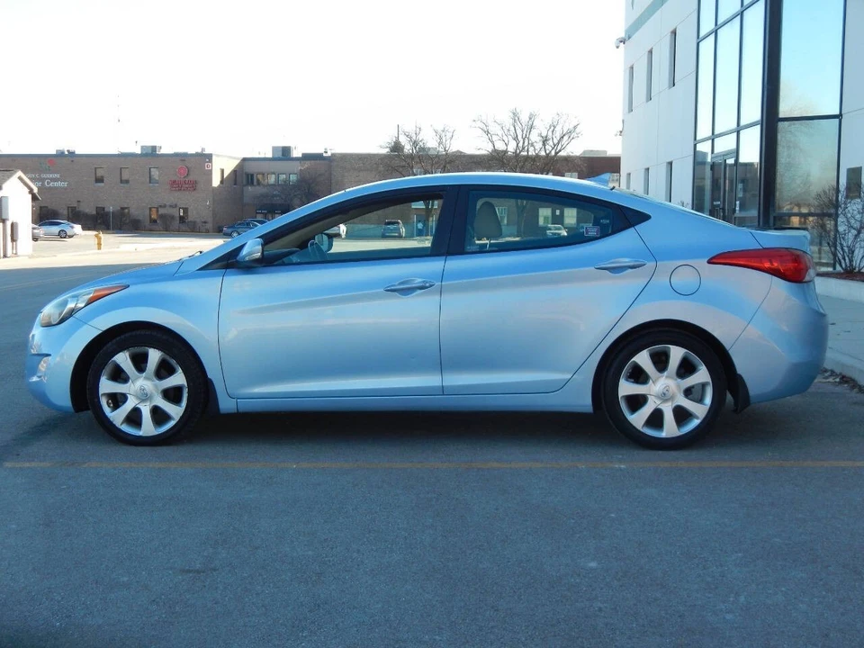 2013 Hyundai Elantra - Image 10 of 21