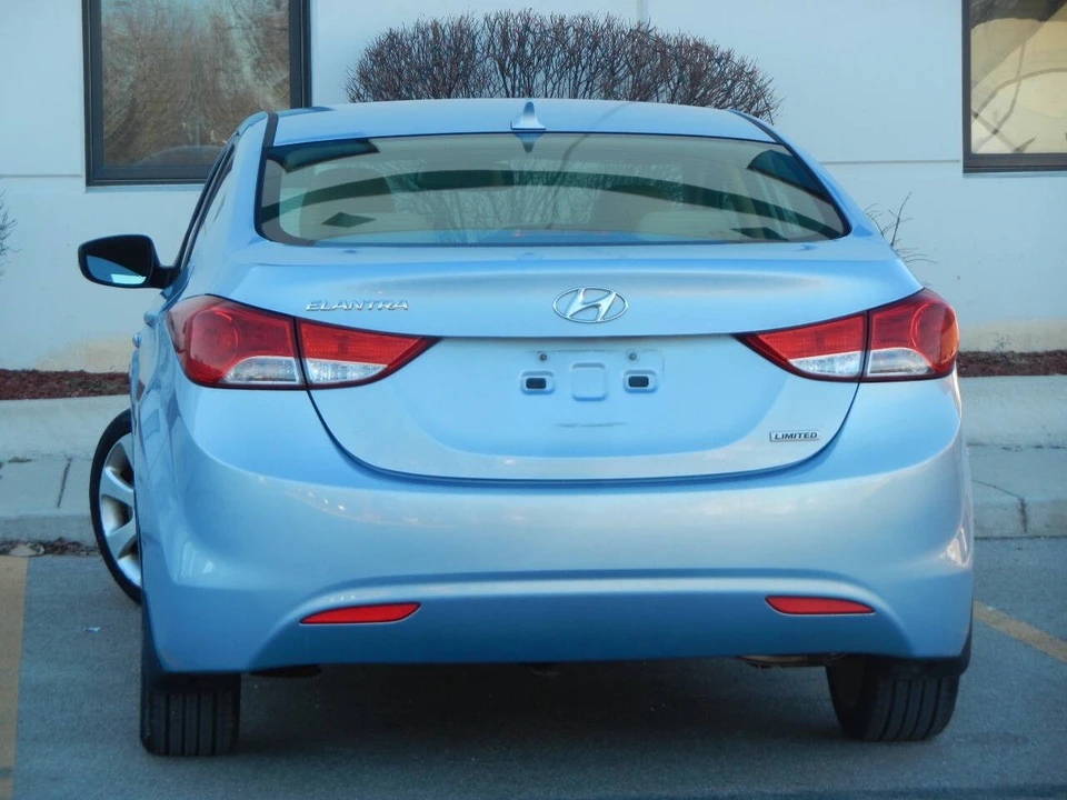 2013 Hyundai Elantra - Image 13 of 21