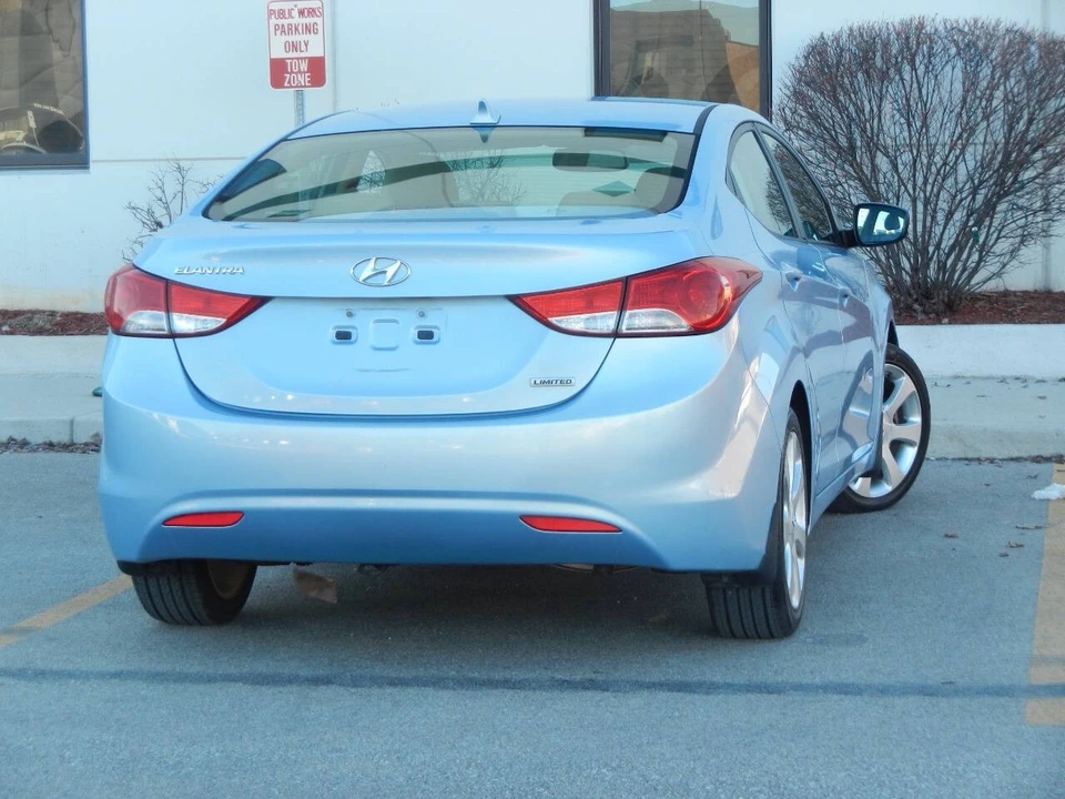 2013 Hyundai Elantra - Image 16 of 21