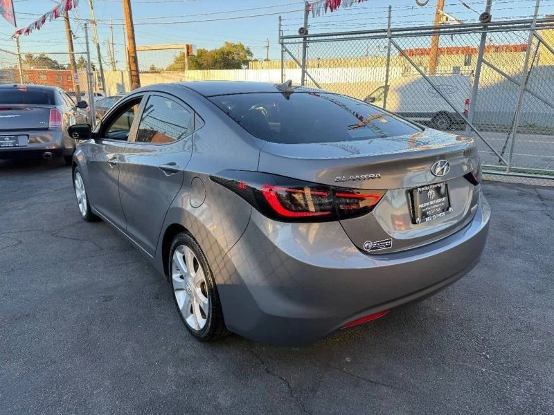 2013 Hyundai Elantra - Image 4 of 12