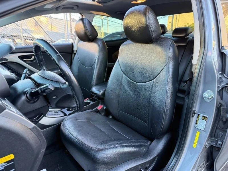 2013 Hyundai Elantra - Image 10 of 12