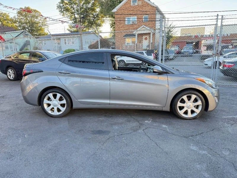 2013 Hyundai Elantra - Image 7 of 12