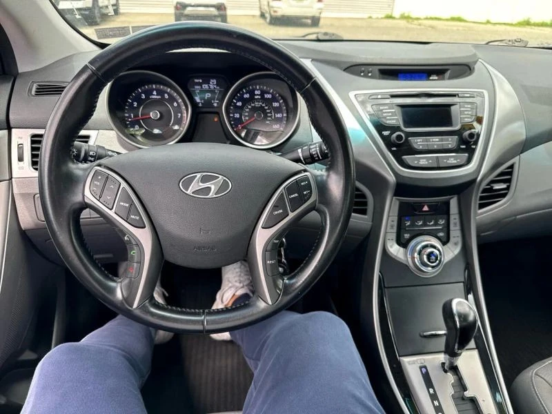 2013 Hyundai Elantra - Image 10 of 12