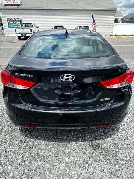 2013 Hyundai Elantra - Image 4 of 12