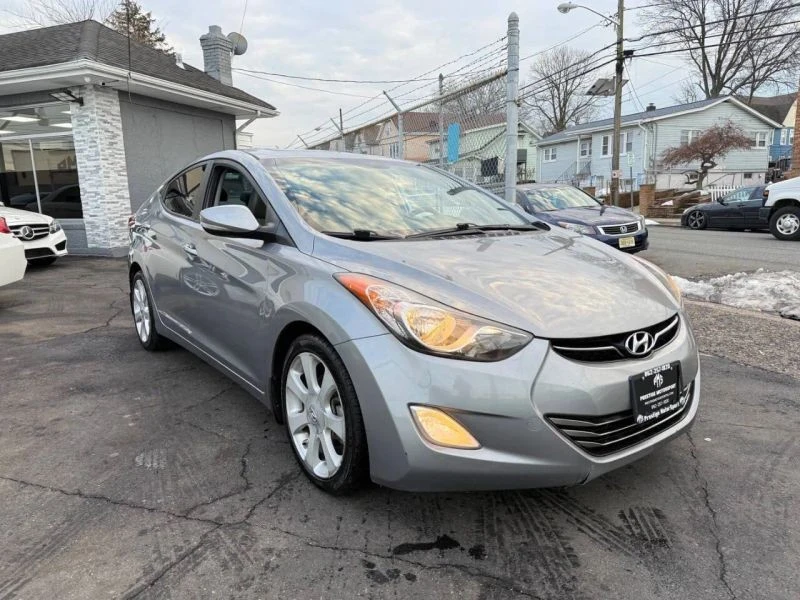 2013 Hyundai Elantra - Image 8 of 12