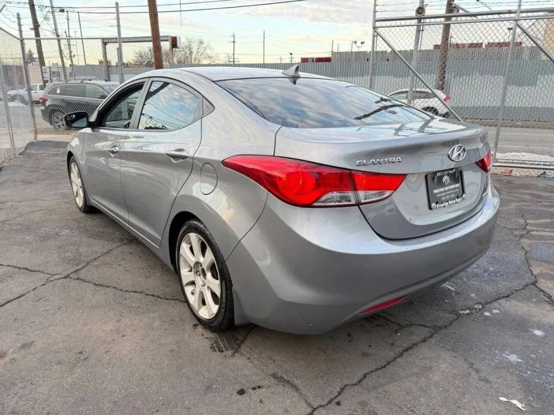 2013 Hyundai Elantra - Image 4 of 12