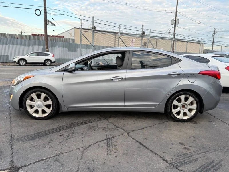 2013 Hyundai Elantra - Image 3 of 12