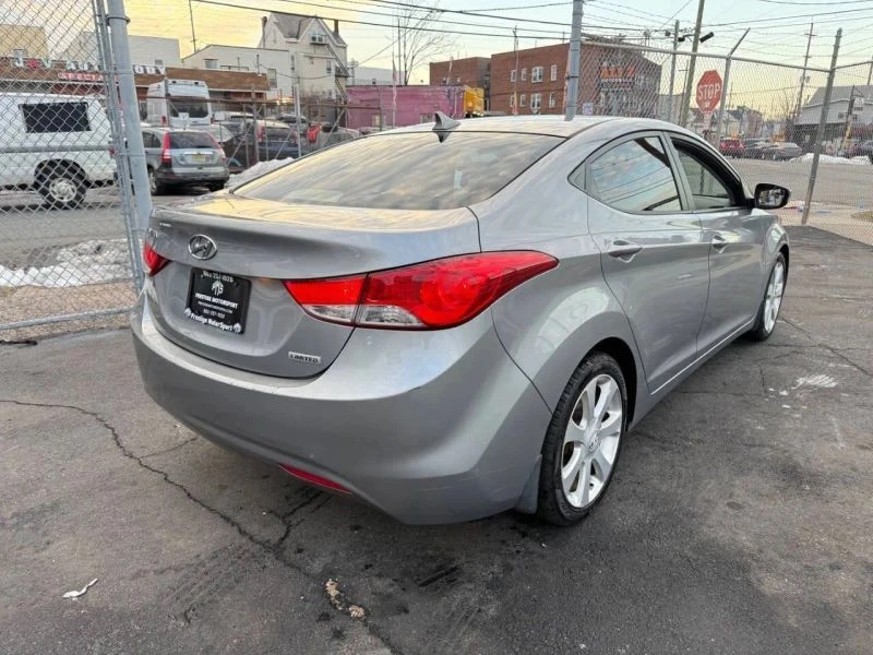 2013 Hyundai Elantra - Image 6 of 12