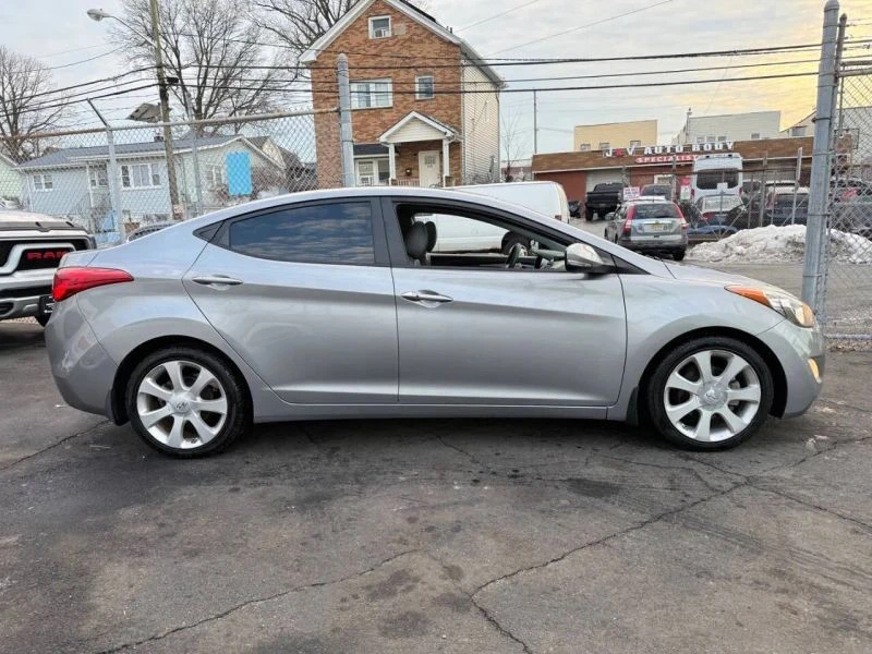 2013 Hyundai Elantra - Image 7 of 12