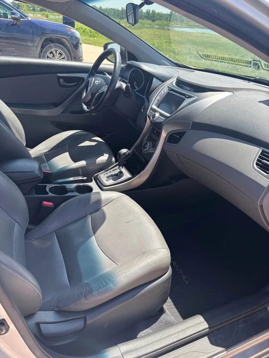 2013 Hyundai Elantra - Image 8 of 12