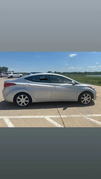 2013 Hyundai Elantra - Image 7 of 12