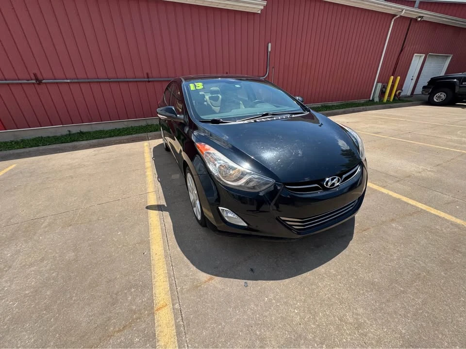 2013 Hyundai Elantra - Image 2 of 8