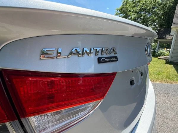 2013 Hyundai Elantra - Image 13 of 26