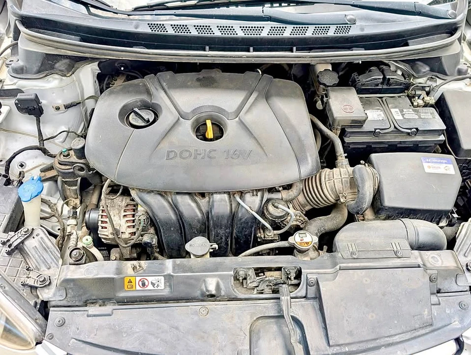 2013 Hyundai Elantra - Image 7 of 21
